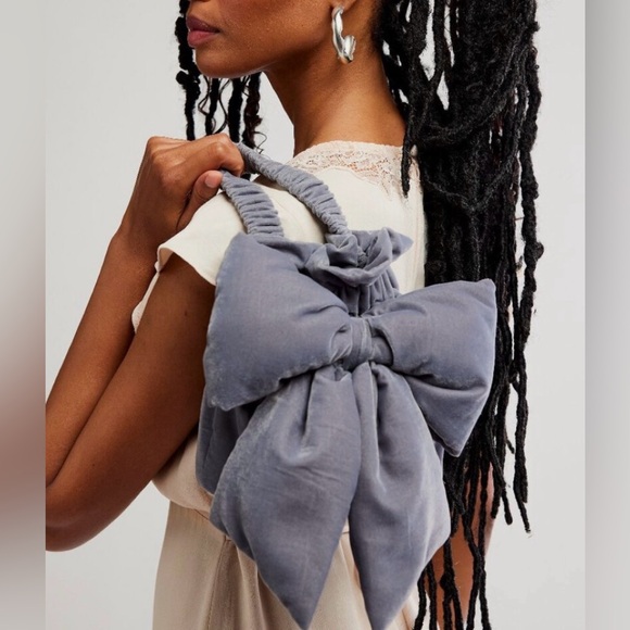 Free People Handbags - Free People Belle Velvet Bow Bag